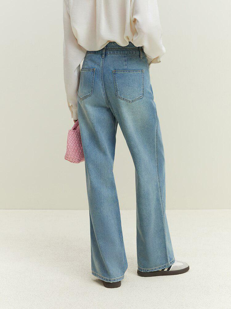 Trendy Y2K Fashion: Double Buttoned Light Washed Jeans for Stylish Looks