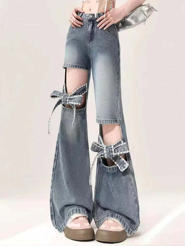 Trendy Y2K Flare Jeans: Embrace 2000s Fashion with Retro Style