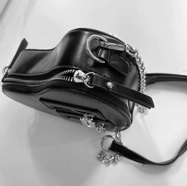 Y2K Fashion Black Heart Crossbody Bag - Trendy 2000s Style Accessory