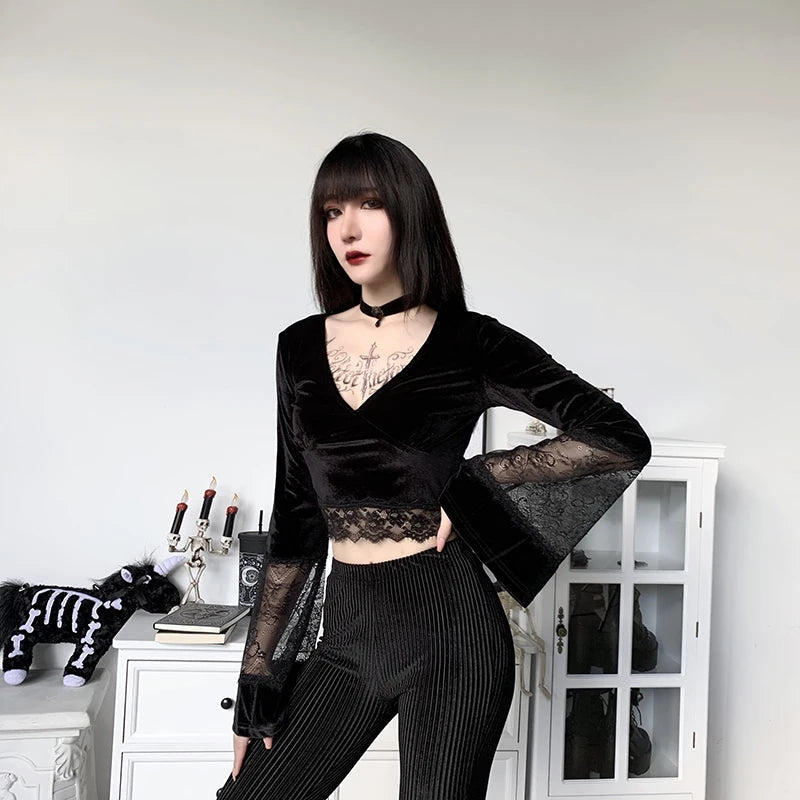 Y2K Fashion Goth Lace Flare Cuffs Crop Top - 2000s Style Aesthetic