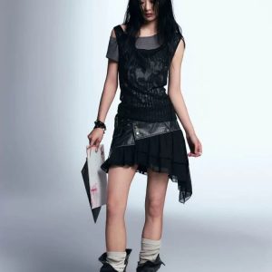 Y2K Fashion Gothic Top: Embrace 2000s Style with Edgy Aesthetic