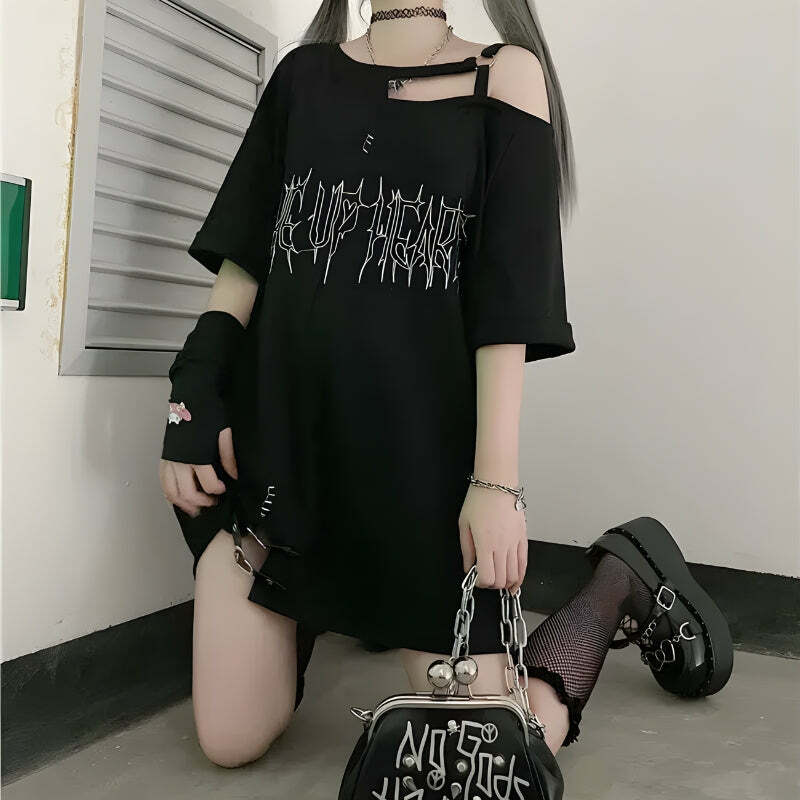 Y2K Grunge Heart Long Tee - Trendy 2000s Fashion Statement Top