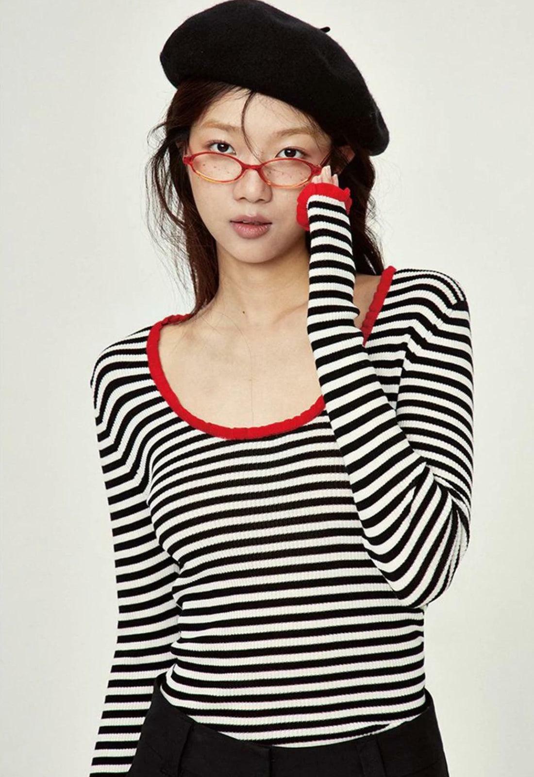 Y2K Striped Scoop Neck Top - Trendy 2000s Fashion Essential